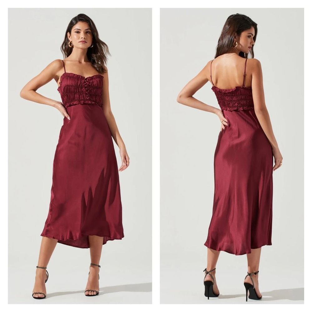 Astr The Label Women's Zola Smocked Satin Midi Dress Size large NWT